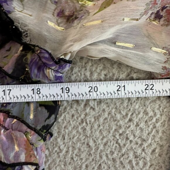 River island Paisley Ruffle Tiered Gold Metallic Accent Deep V - Picture 5 of 16